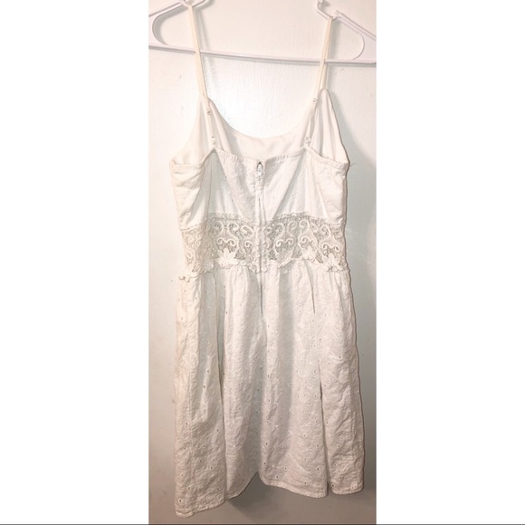 White Spring Dress - Picture 2 of 3